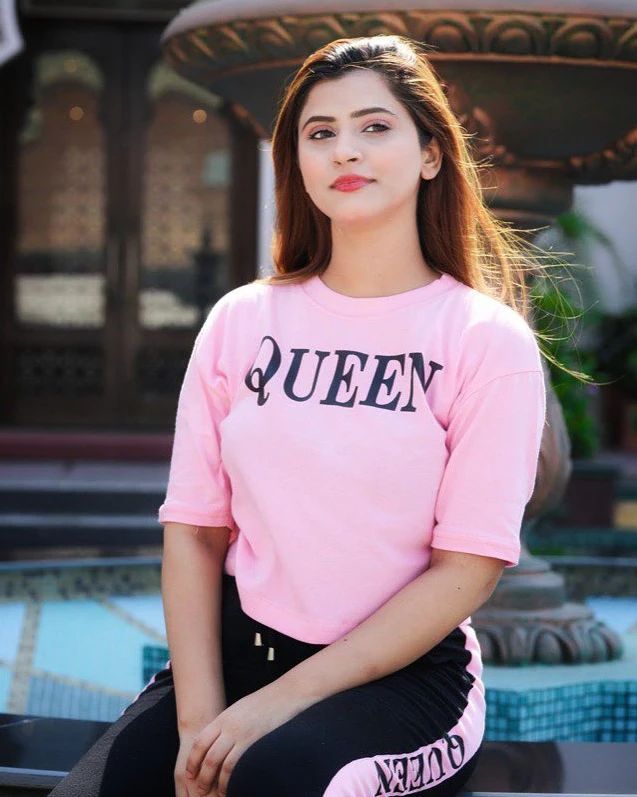 Pink Queen Tracksuit T-shirt.pk